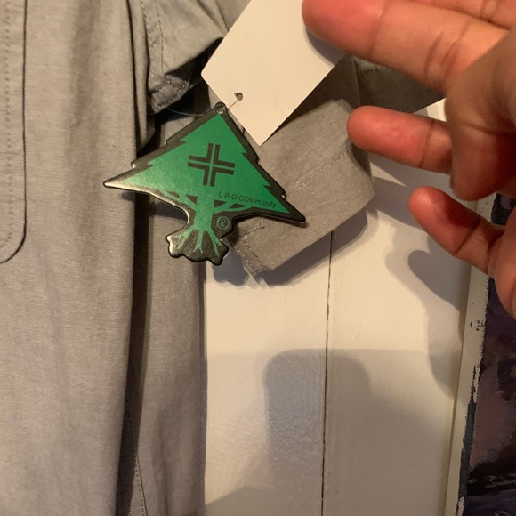LRG button-up short sleeve - Picture 3 of 5